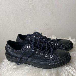 Convers black size 6.5 women’s